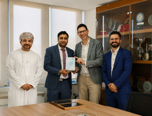 Bahwan Healthcare Centre receives award from Dürr Dental SE for 30 years of business partnership.